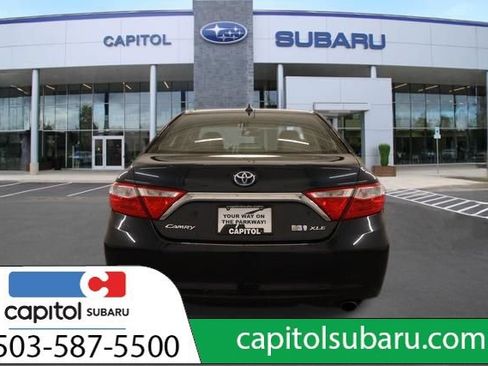 Used 2017 Toyota Camry XLE w/ Moonroof Package FWD image 5