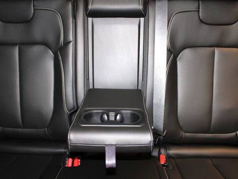 New 2025 Jeep Grand Cherokee Limited w/ Luxury Tech Group II image 28