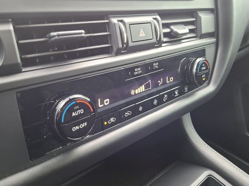 Certified 2025 Nissan Pathfinder S AWD/4WD image 15