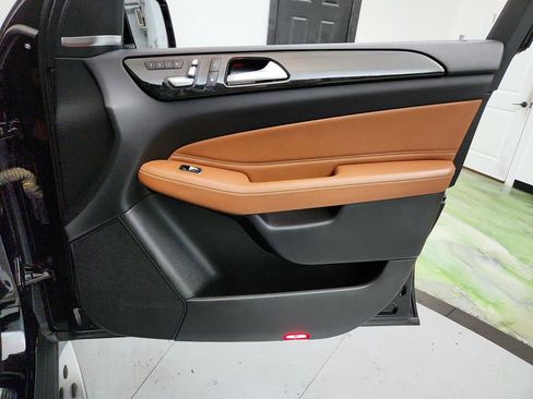 Used 2018 Mercedes-Benz GLS 450 4MATIC image 29