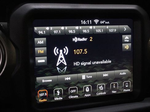 Used 2019 Jeep Wrangler Unlimited Sahara image 22