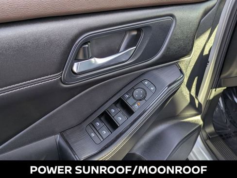 Certified 2022 Nissan Rogue SV w/ SV Premium Package image 13