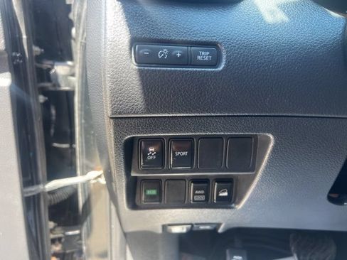 Used 2016 Nissan Rogue SV AWD/4WD image 21