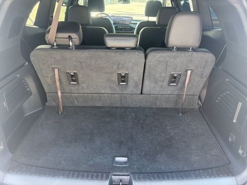 Used 2025 Buick Enclave Preferred image 14