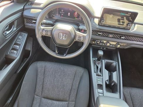 Used 2025 Honda Accord SE image 15