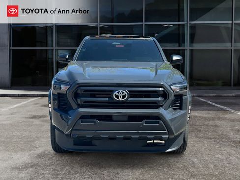 Used 2024 Toyota Tacoma SR w/ SR Upgrade Package AWD/4WD image 6