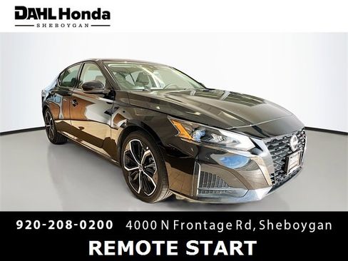 Used 2024 Nissan Altima 2.5 SR image 1