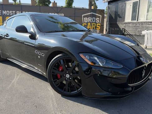 Used 2014 Maserati GranTurismo Sport image 2