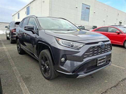 Used 2020 Toyota RAV4 XSE image 5