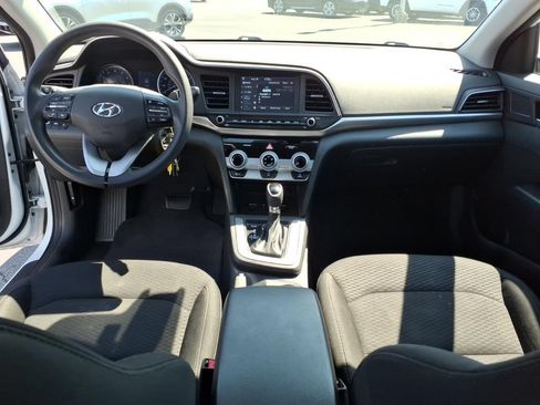 Used 2019 Hyundai Elantra SEL w/ Cargo Package FWD image 4
