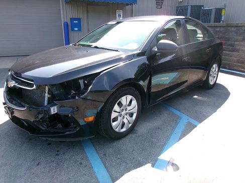 Used 2016 Chevrolet Cruze LS image 1