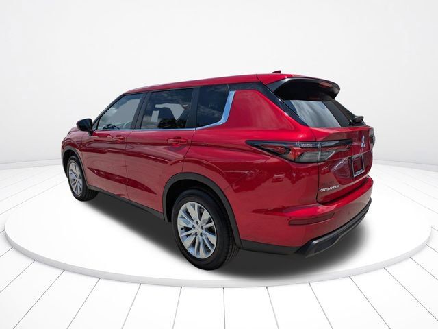 Used 2026 Mitsubishi Outlander ES FWD image 6