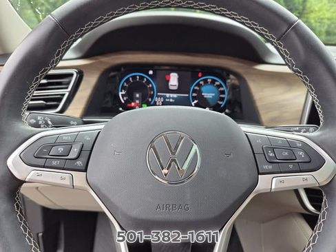 Used 2024 Volkswagen Atlas SE FWD image 24