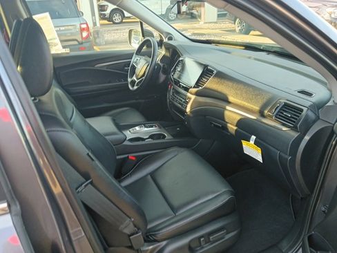 Used 2025 Honda Ridgeline RTL image 8