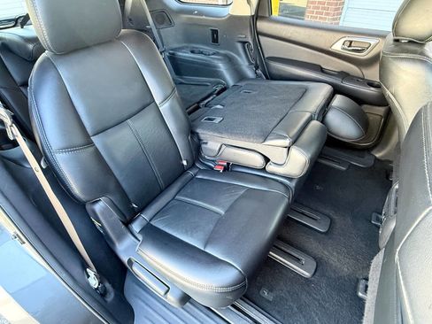 Used 2016 Nissan Pathfinder SL w/ SL Premium Package image 30