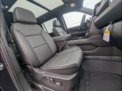 New 2026 GMC Yukon XL Denali w/ Sun & Power Step Package AWD/4WD image 14