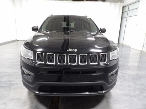 Used 2020 Jeep Compass Latitude AWD/4WD image 2