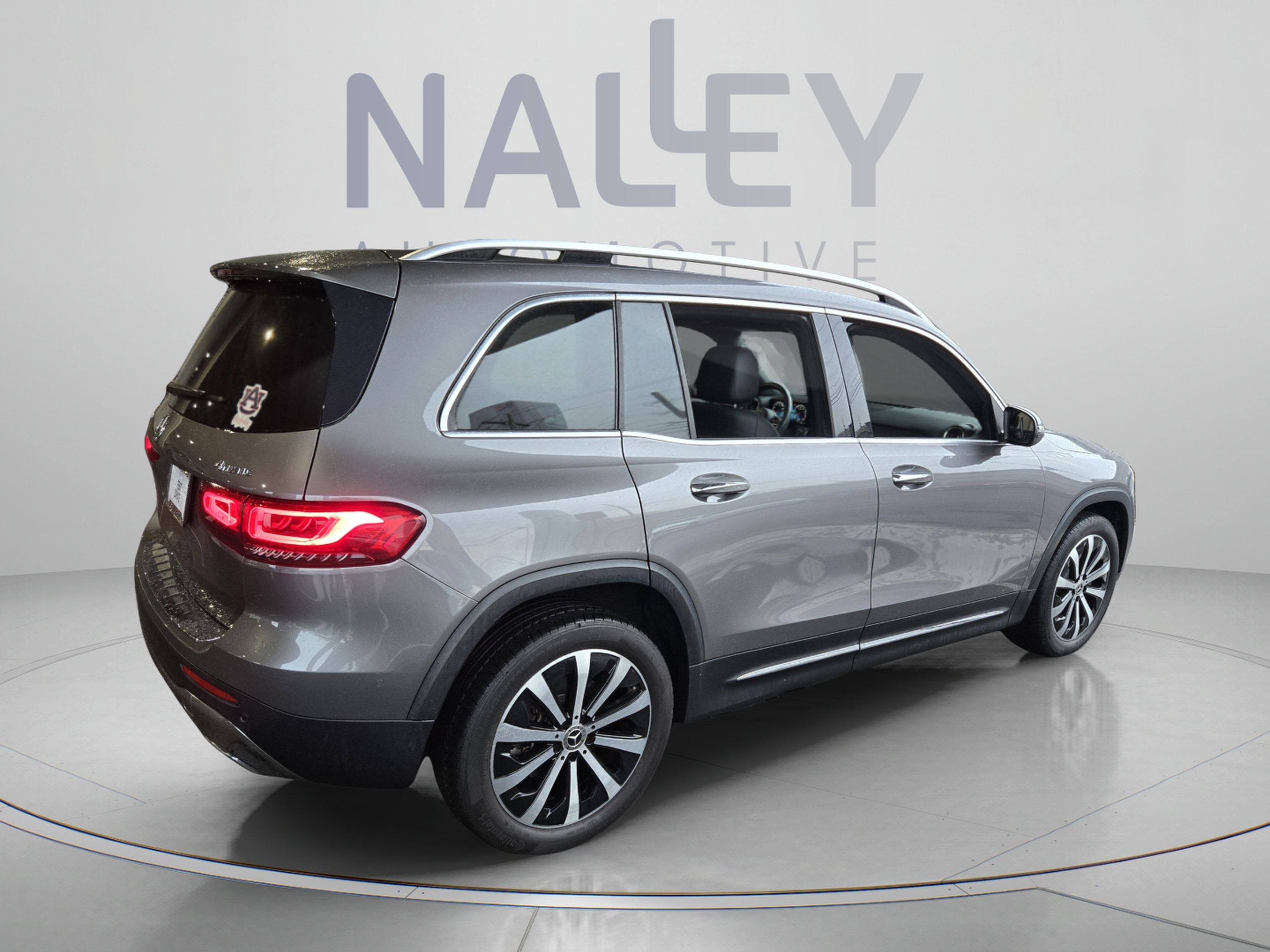Used 2021 Mercedes-Benz GLB 250 4MATIC image 4