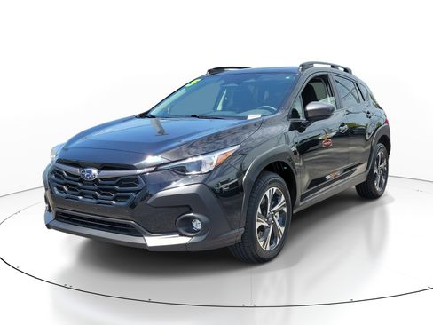 Used 2025 Subaru Crosstrek 2.5i Premium AWD/4WD image 3