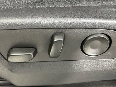 Used 2024 Chevrolet Suburban Premier image 14