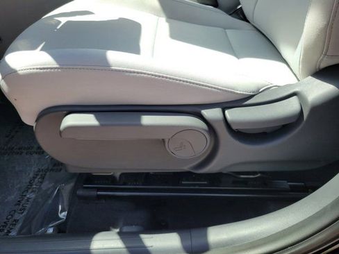 Certified 2026 Hyundai Kona SE FWD image 13