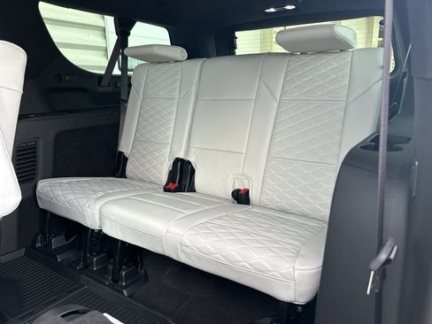 Certified 2026 Cadillac Escalade ESV Platinum Sport w/ LPO, Floor Liner Package AWD/4WD image 15