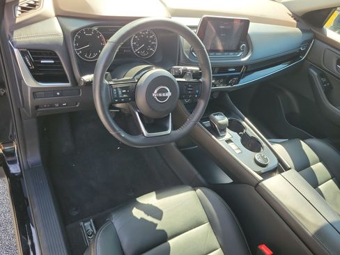 Used 2023 Nissan Rogue SL AWD/4WD image 14