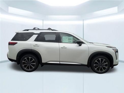 New 2026 Nissan Pathfinder Platinum w/ Accent Package AWD/4WD image 7