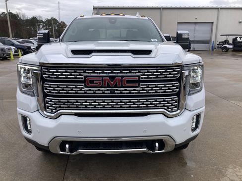 Used 2022 GMC Sierra 2500 Denali image 2