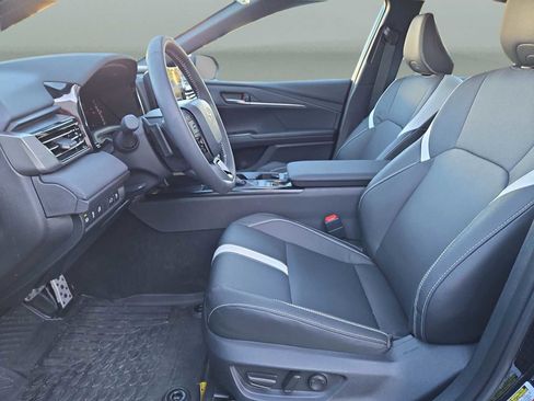 Used 2026 Toyota Camry SE image 18