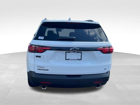 Used 2023 Chevrolet Traverse LT FWD image 4