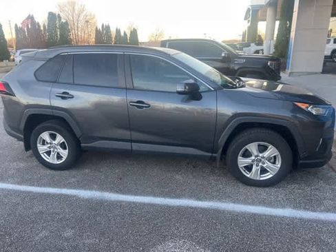 Used 2020 Toyota RAV4 XLE image 14