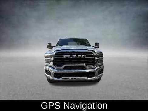 Certified 2026 RAM 2500 Big Horn AWD/4WD image 3