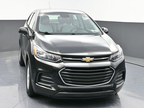 Certified 2020 Chevrolet Trax LS image 2