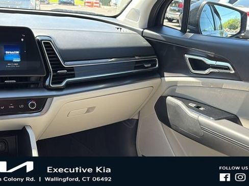 Certified 2025 Kia Sportage EX AWD/4WD image 24