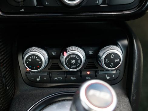 Used 2011 Audi R8 V10 image 29