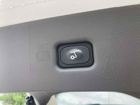 Certified 2022 Lincoln Nautilus AWD w/ Premium Package image 16