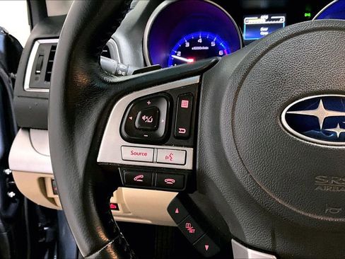 Used 2016 Subaru Outback 2.5i Premium image 11