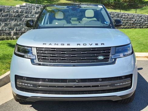 New 2026 Land Rover Range Rover Long Wheelbase SE AWD/4WD image 8