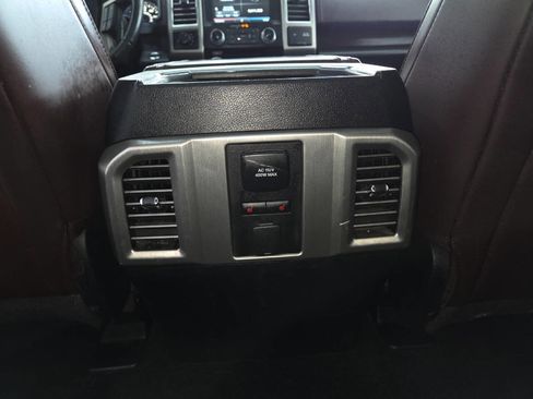 Used 2015 Ford F150 Platinum w/ Equipment Group 701A Luxury AWD/4WD image 27