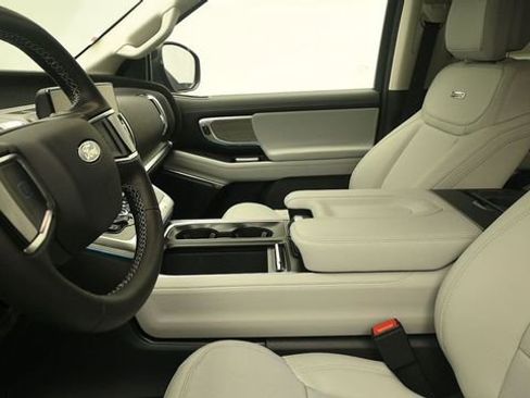 New 2026 Ford Expedition Max Platinum AWD/4WD image 19