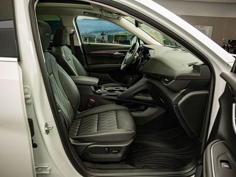 Used 2023 Buick Envision Avenir image 34