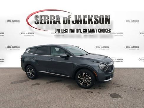 Certified 2023 Kia Sportage EX image 9