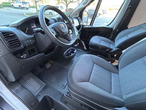 Used 2025 RAM ProMaster 3500 w/ Convenience Group image 39