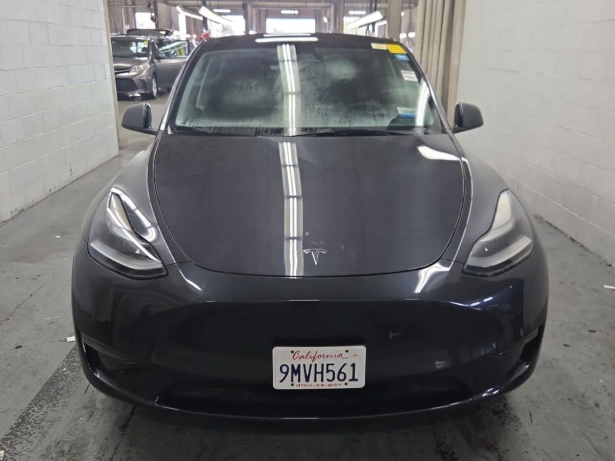 Used 2024 Tesla Model Y Long Range AWD/4WD image 7