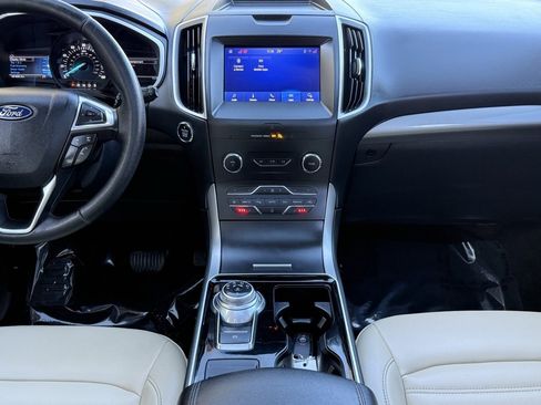 Used 2020 Ford Edge SEL w/ Cold Weather Package image 28