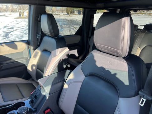 Used 2024 Ford Bronco Wildtrak image 18