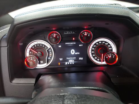 Used 2018 RAM 1500 Sport w/ Hydro Blue Sport Package AWD/4WD image 8