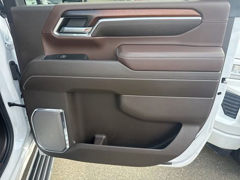 Used 2024 GMC Sierra 2500 Denali w/ Denali Reserve Package image 15