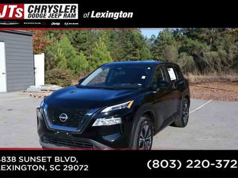 Used 2023 Nissan Rogue SV image 1
